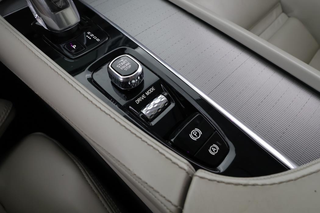 VOLVO XC90 2019