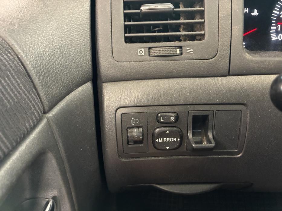 TOYOTA Corolla Verso 2004