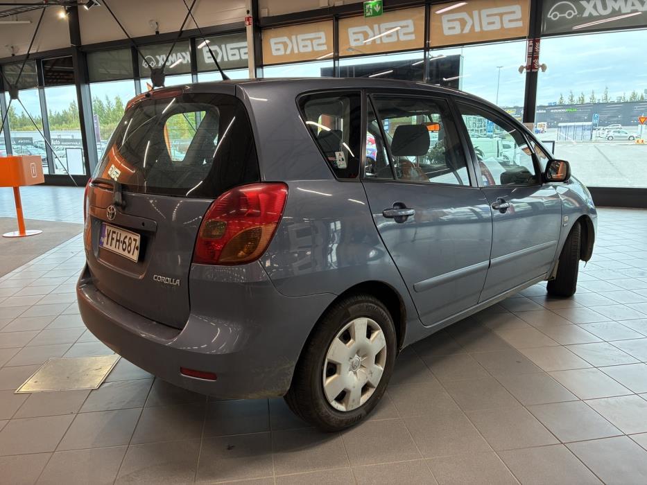 TOYOTA Corolla Verso 2004