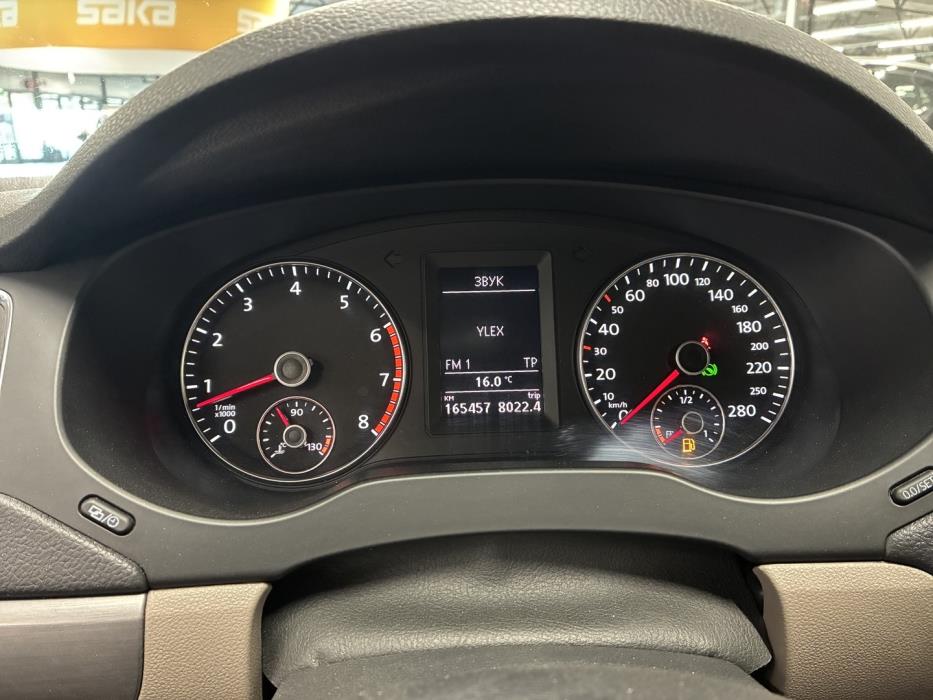 VOLKSWAGEN Jetta 2012