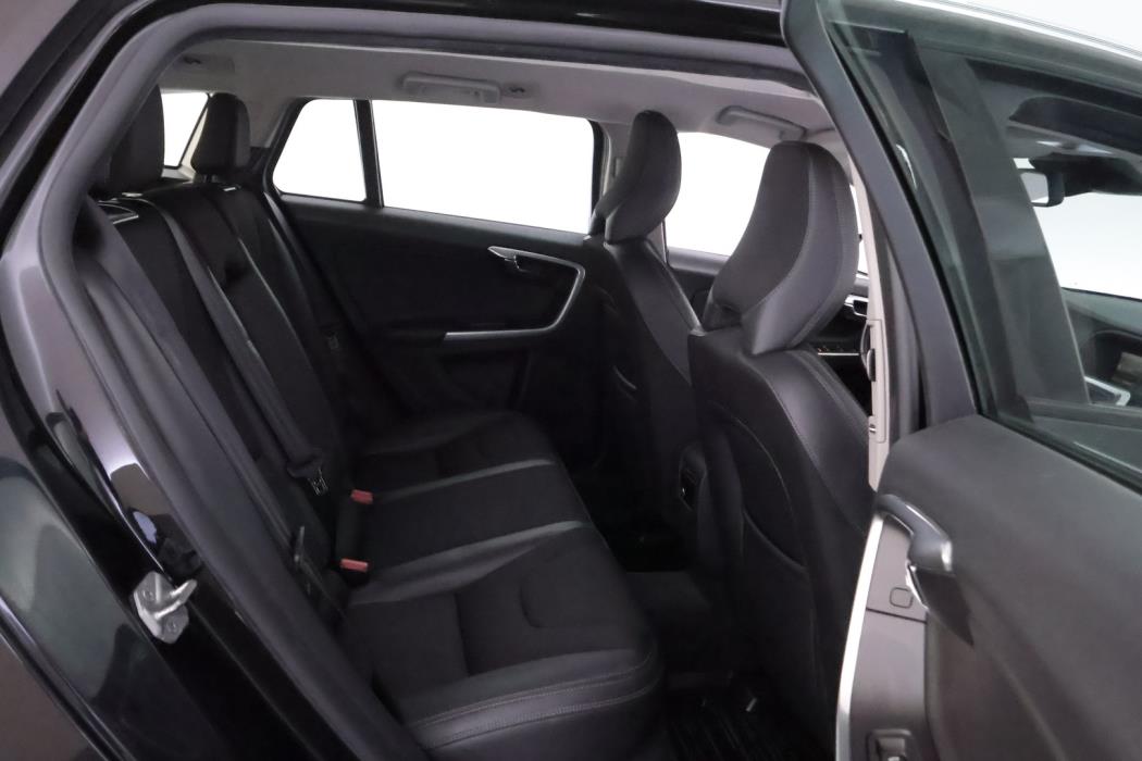 VOLVO V60 Cross Country 2016