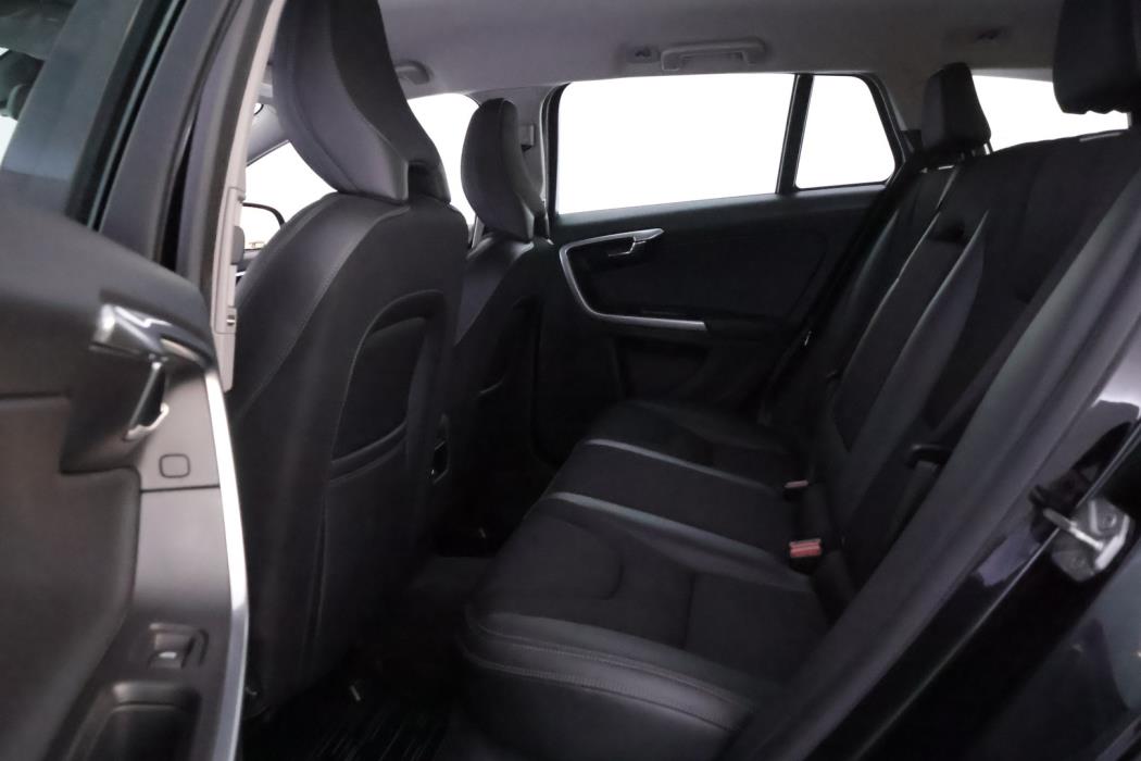 VOLVO V60 Cross Country 2016