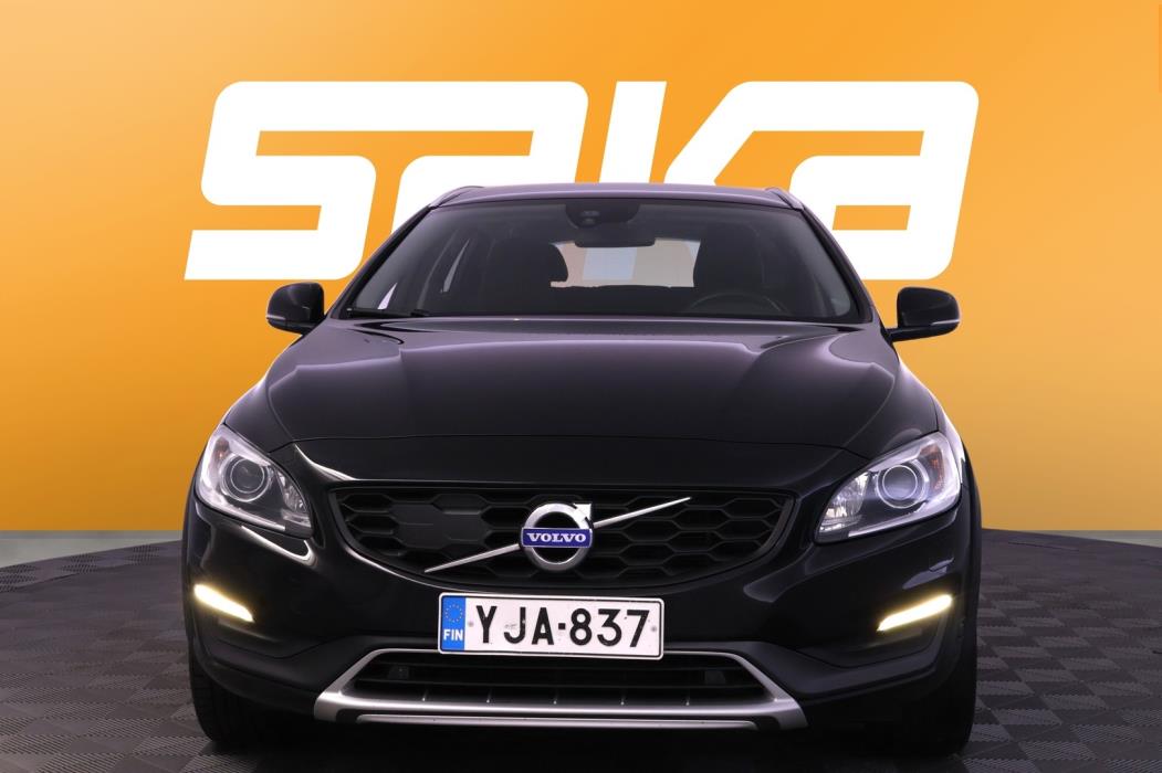 VOLVO V60 Cross Country 2016