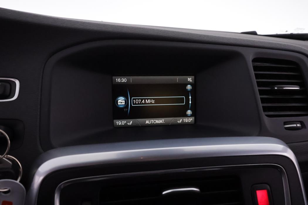 VOLVO V60 Cross Country 2016