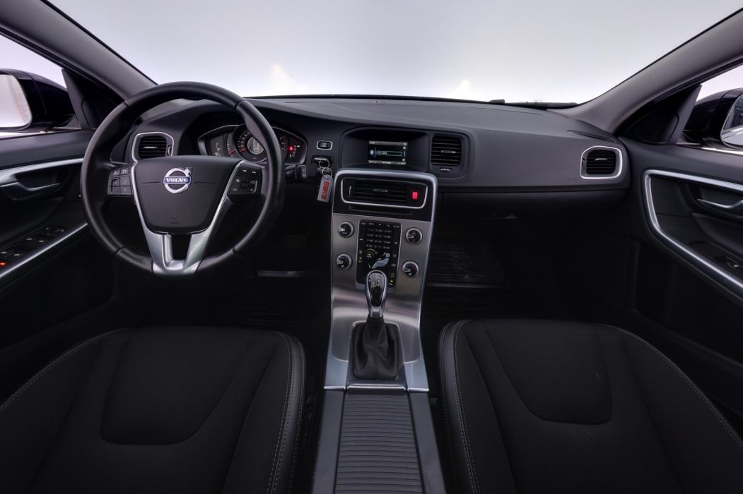VOLVO V60 Cross Country 2016