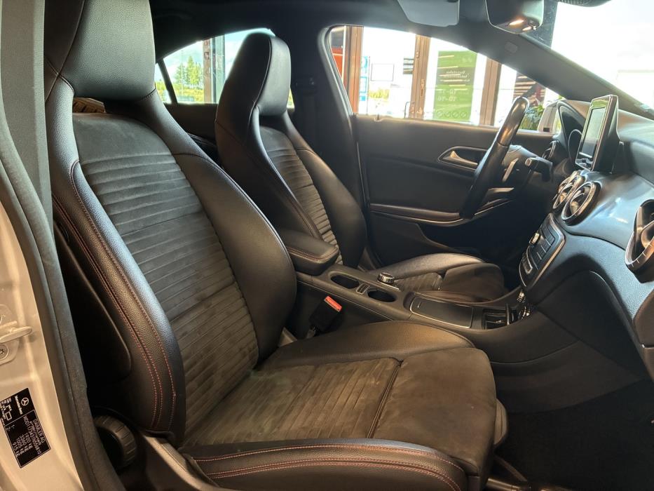 MERCEDES-BENZ CLA 2018