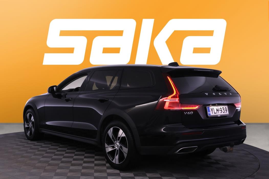 VOLVO V60 Cross Country 2022