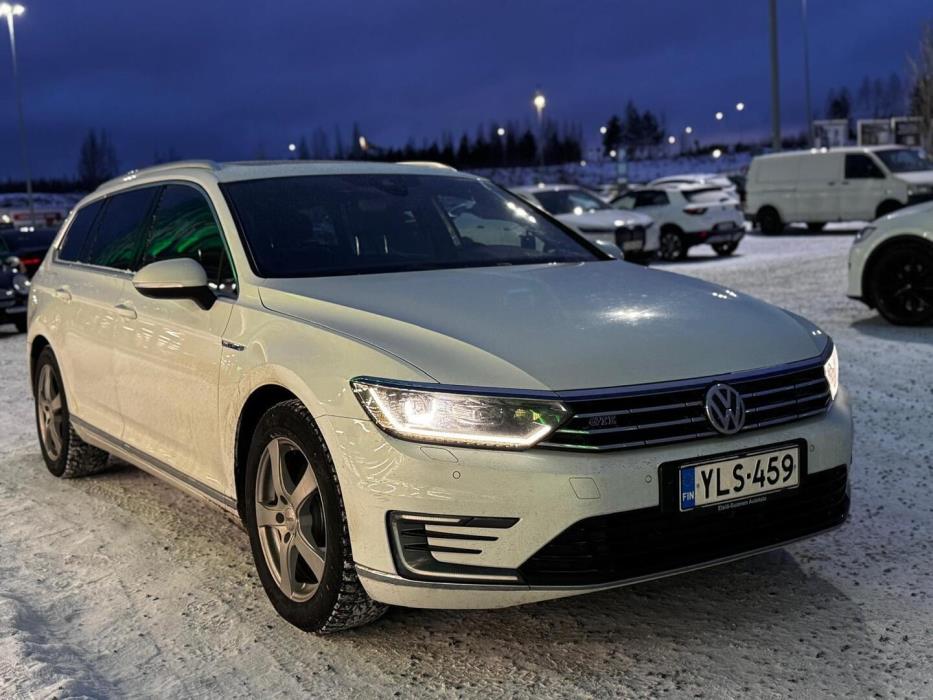 VOLKSWAGEN Passat 2017