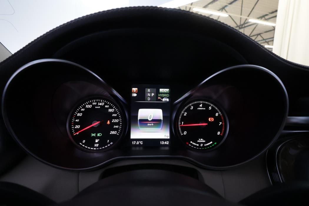 MERCEDES-BENZ C 2016