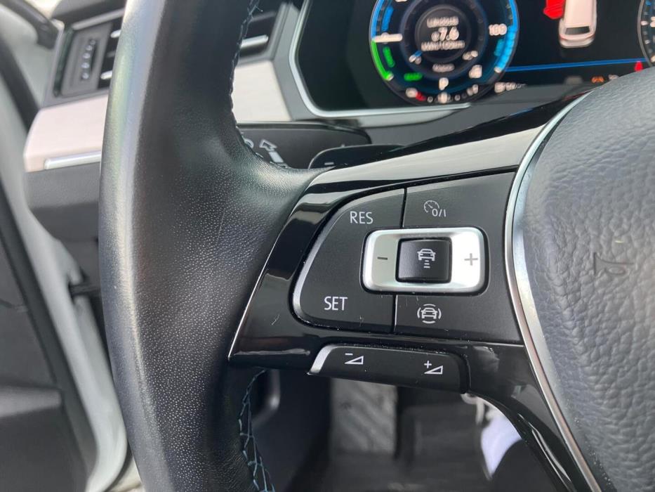 VOLKSWAGEN Passat 2019