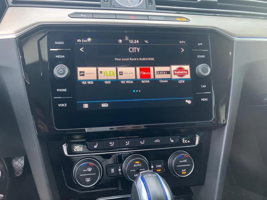 VOLKSWAGEN Passat 2019