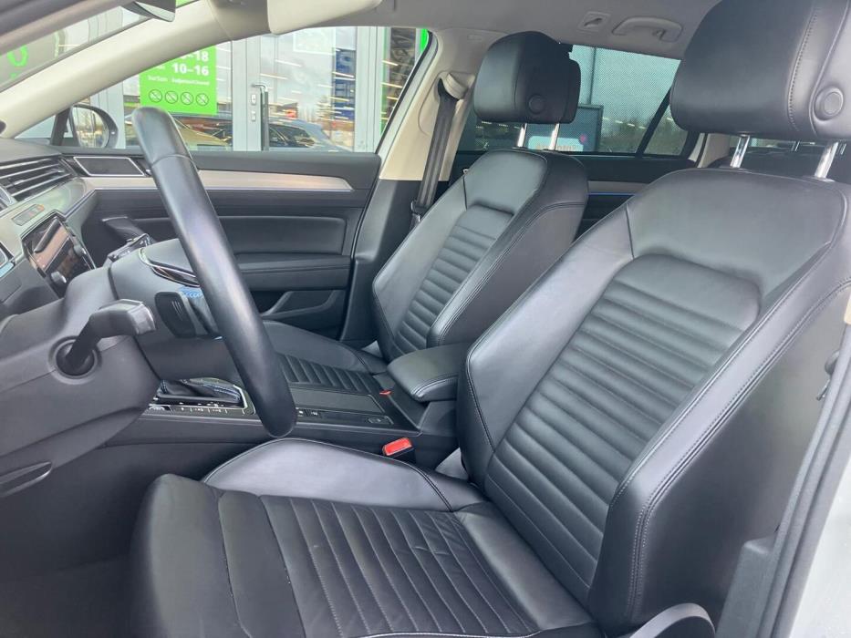 VOLKSWAGEN Passat 2019