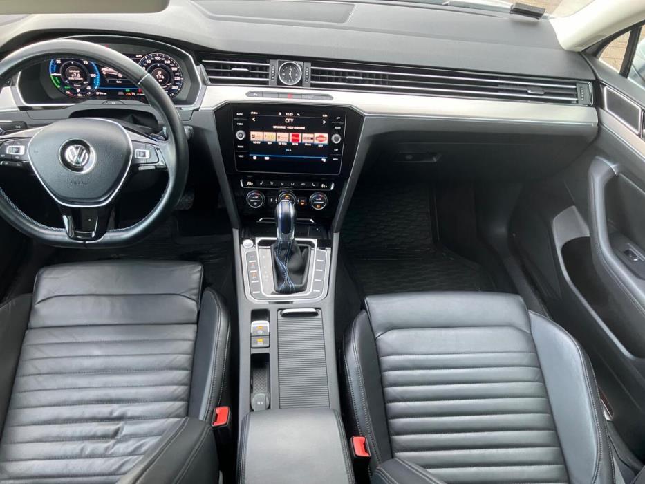 VOLKSWAGEN Passat 2019