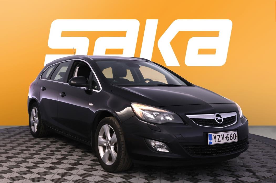 OPEL Astra 2011