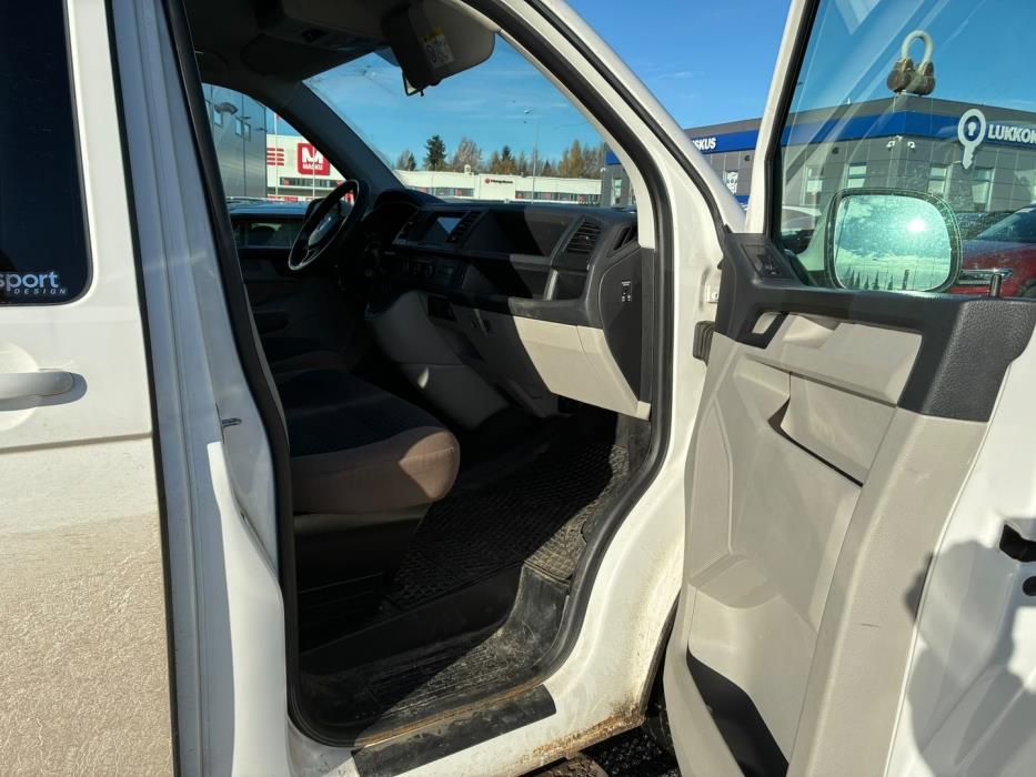 VOLKSWAGEN Transporter 2016