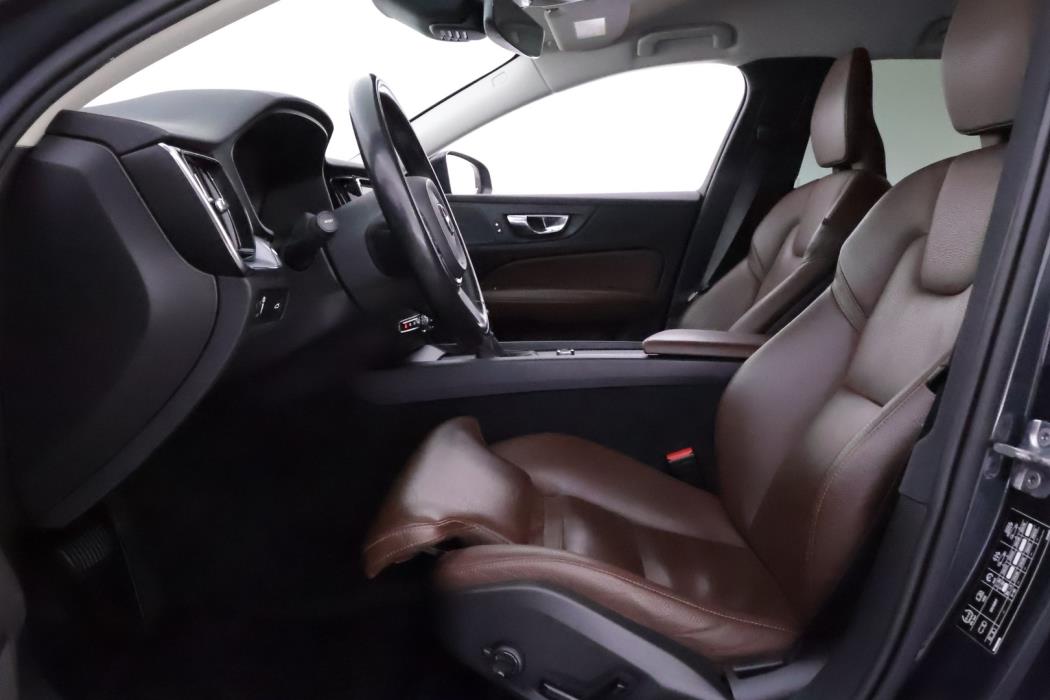 VOLVO V60 2019
