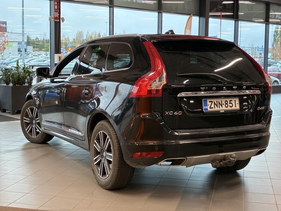 VOLVO XC60 2017