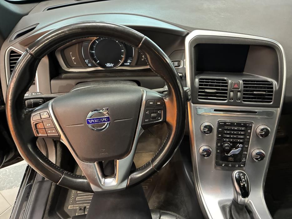 VOLVO XC60 2017