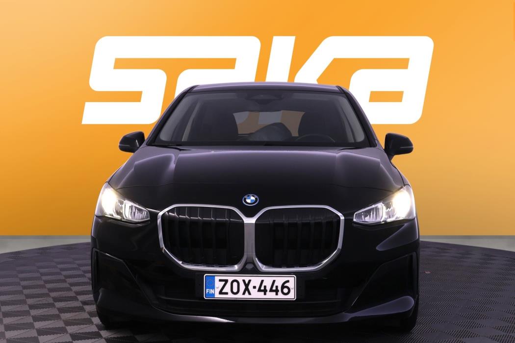 BMW 225 2023