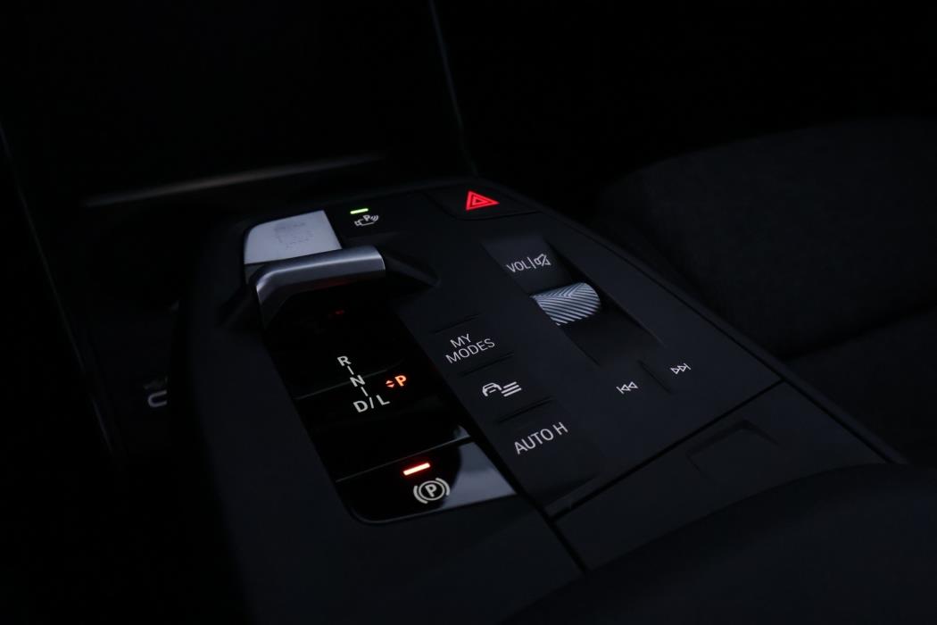 BMW 225 2023