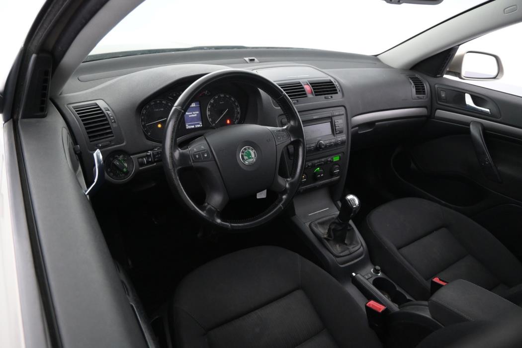 SKODA Octavia 2005