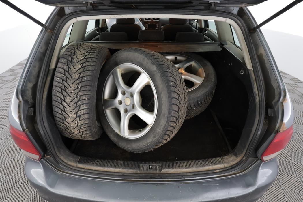 VOLKSWAGEN Golf 2010