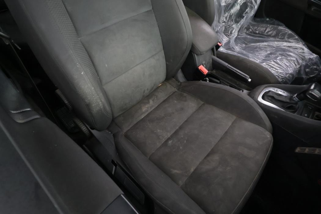 VOLKSWAGEN Golf 2010