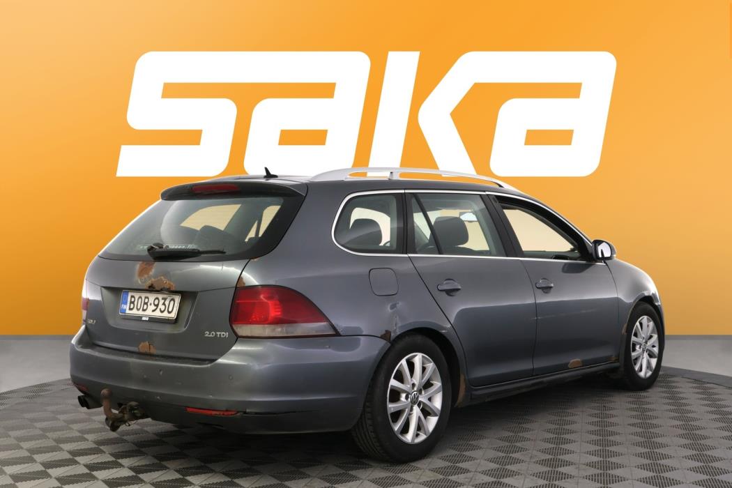 VOLKSWAGEN Golf 2010