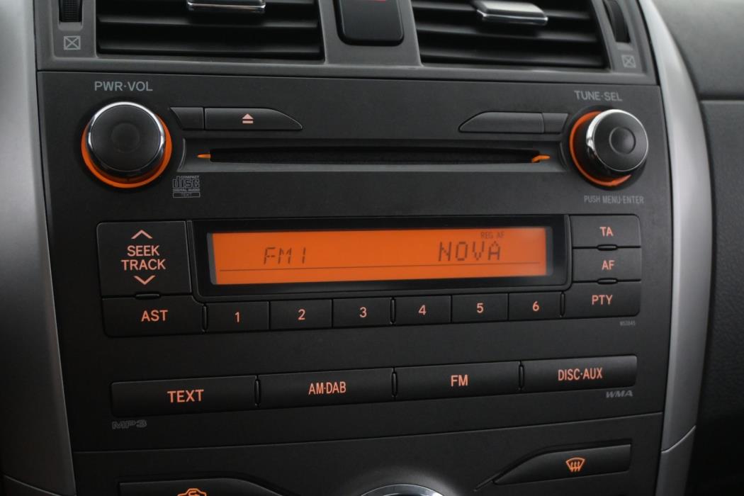 TOYOTA Corolla 2012