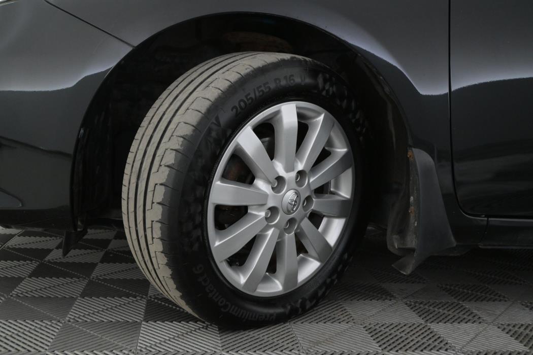 TOYOTA Corolla 2012