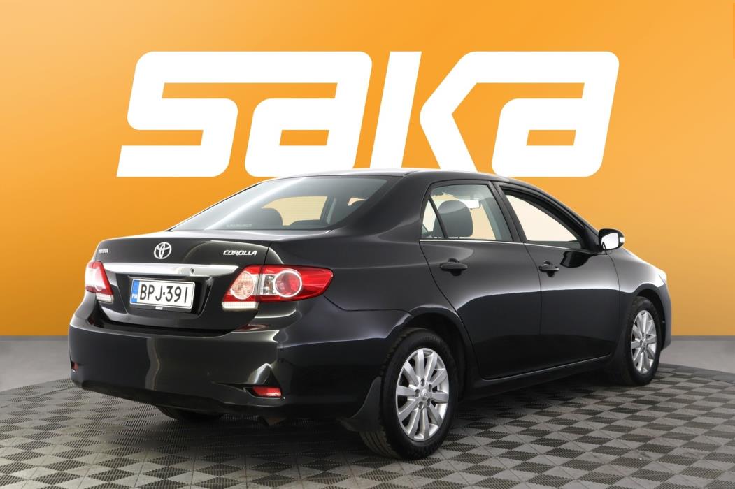 TOYOTA Corolla 2012