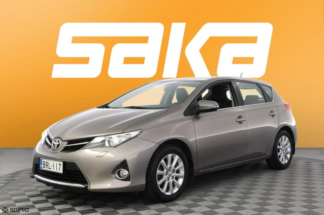 TOYOTA Auris 2014