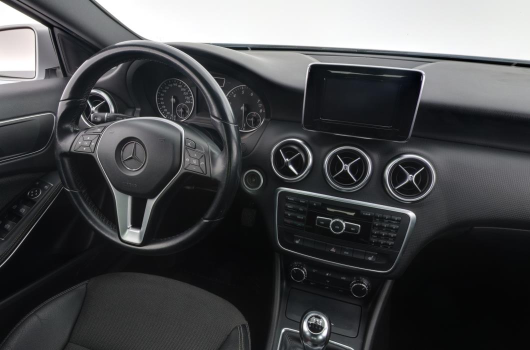 MERCEDES-BENZ A 2014