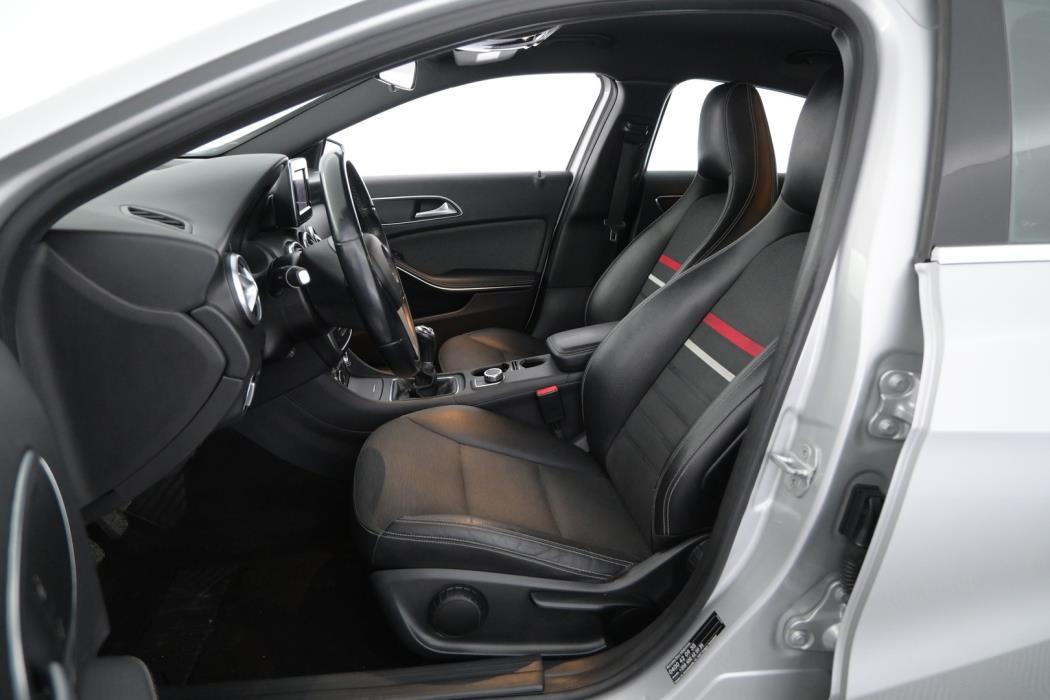 MERCEDES-BENZ A 2014