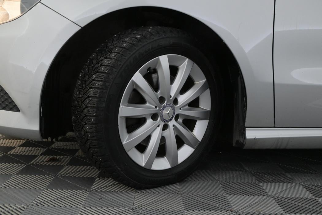 MERCEDES-BENZ A 2014