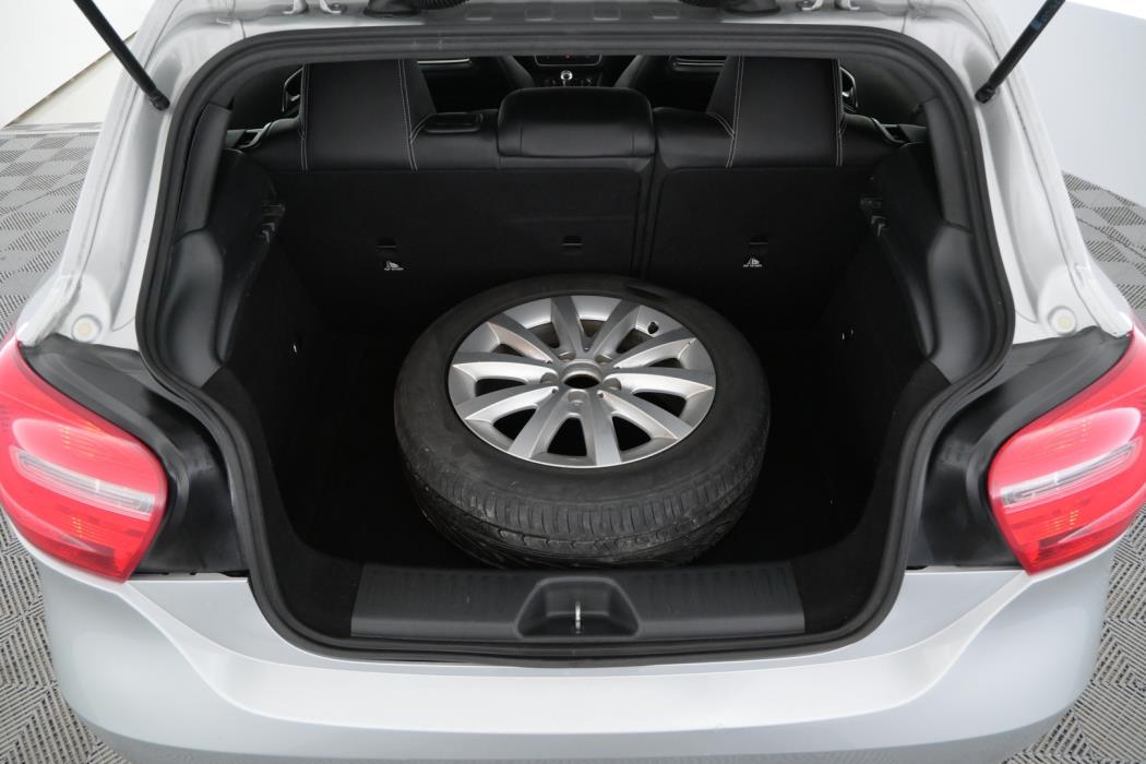 MERCEDES-BENZ A 2014