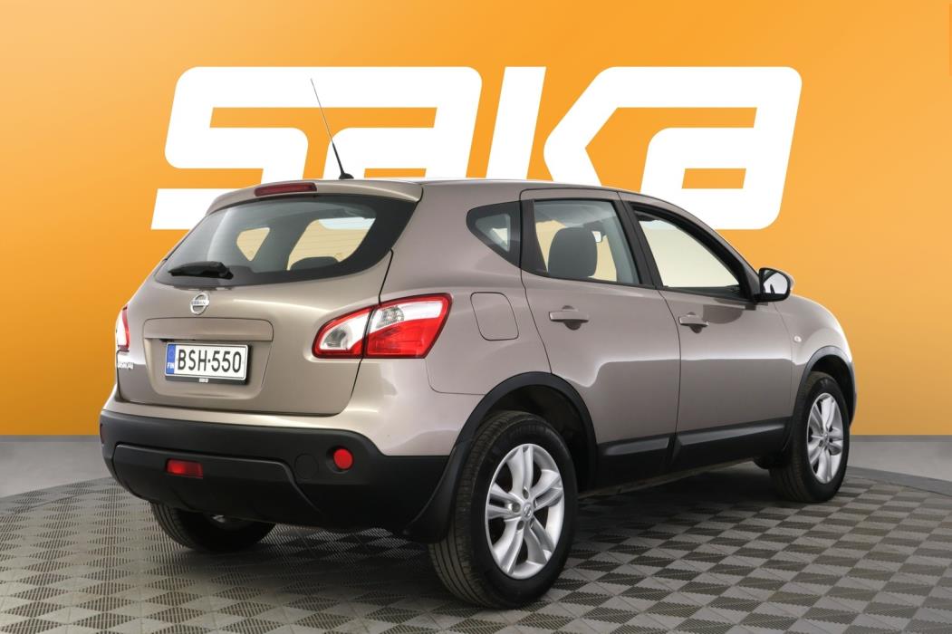 NISSAN Qashqai 2012