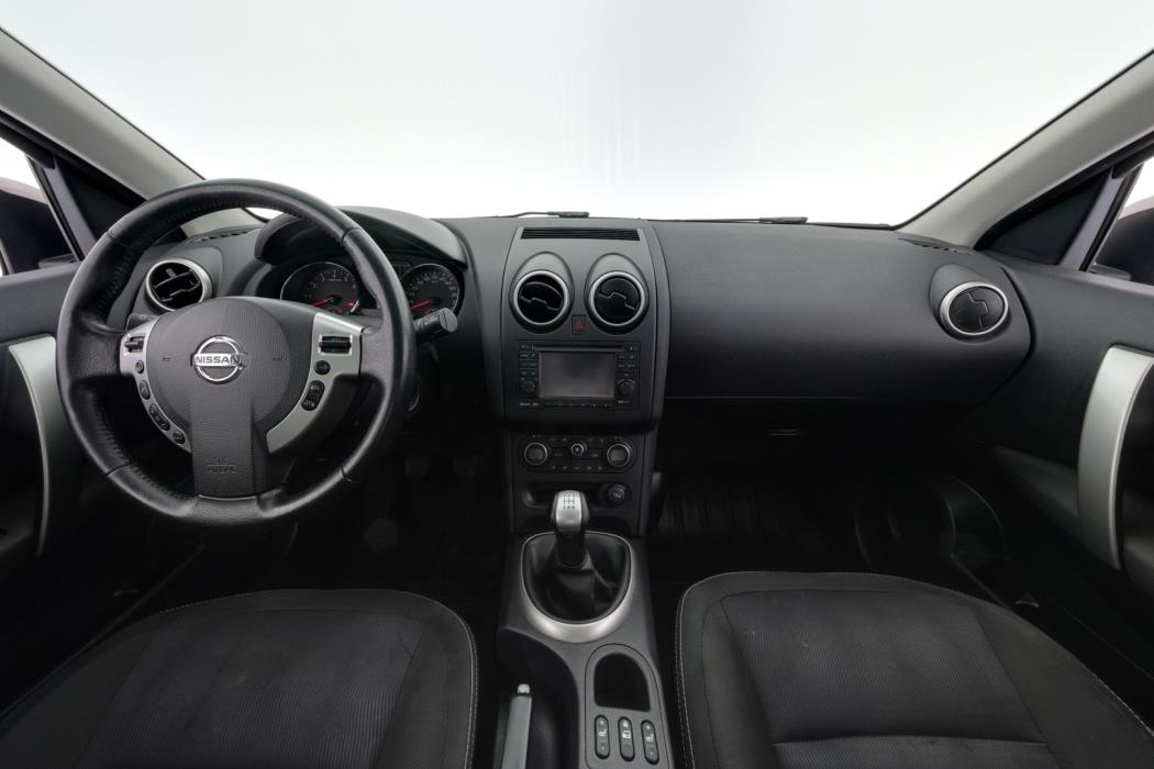 NISSAN Qashqai 2012