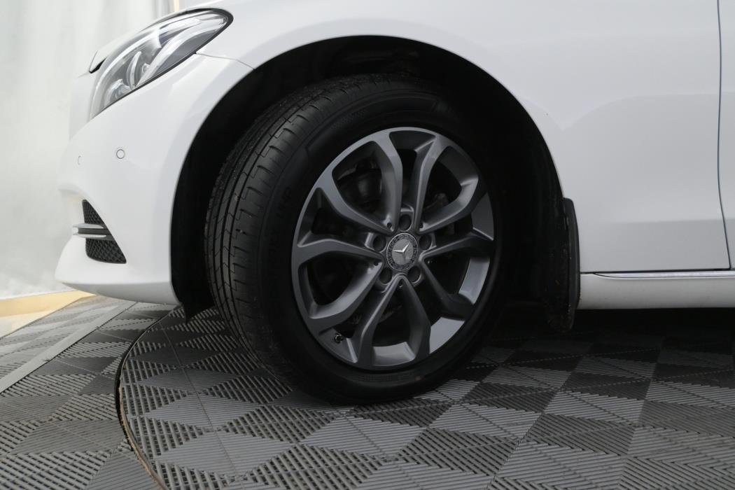 MERCEDES-BENZ C 2015
