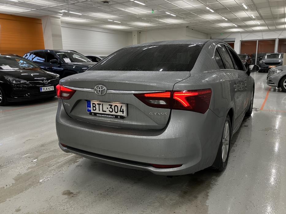 TOYOTA Avensis 2016