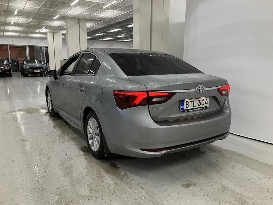 TOYOTA Avensis 2016
