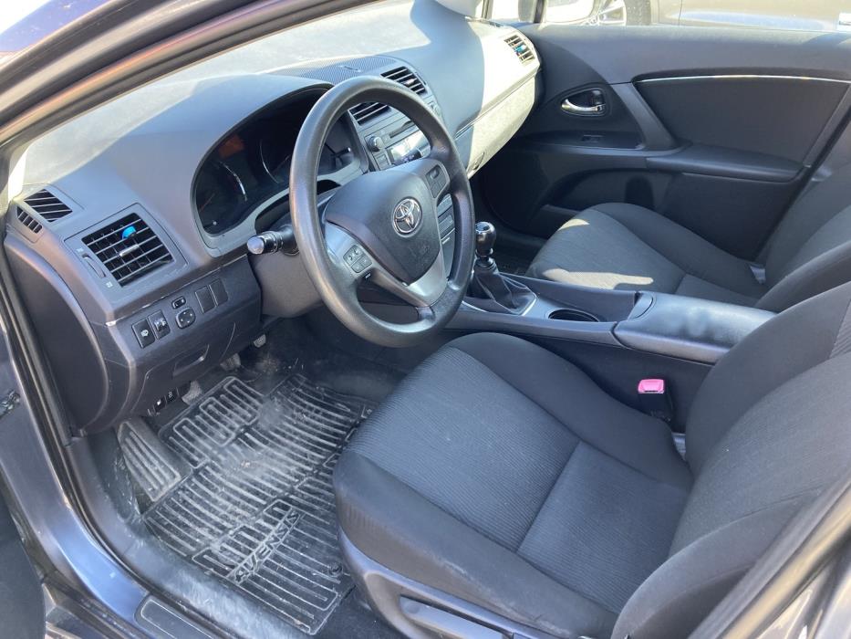 TOYOTA Avensis 2009