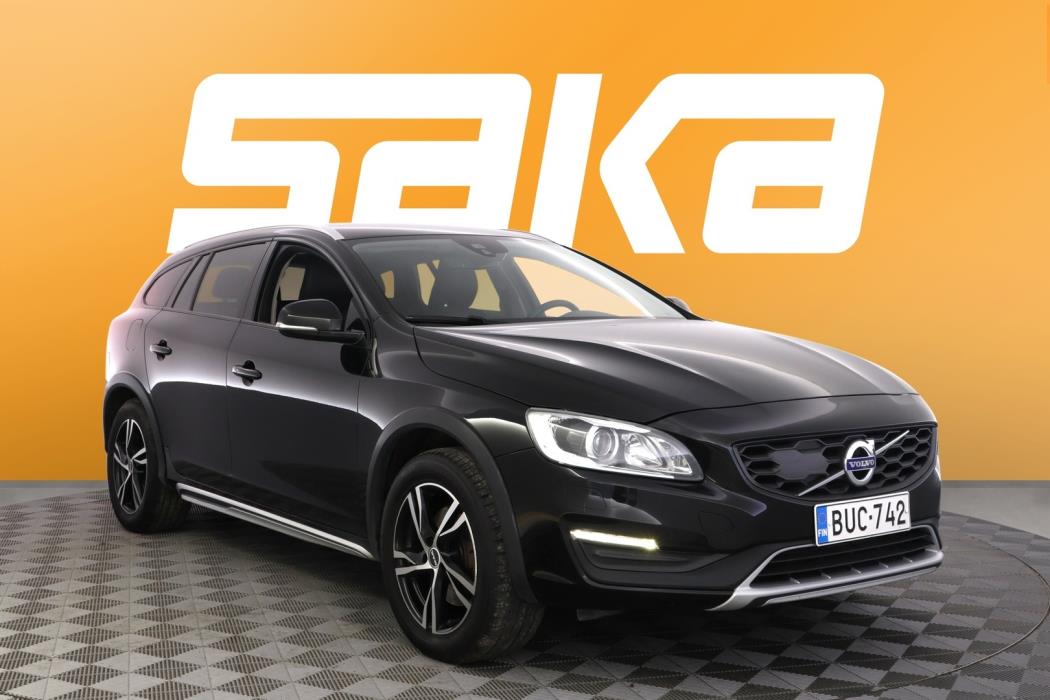 VOLVO V60 Cross Country 2017