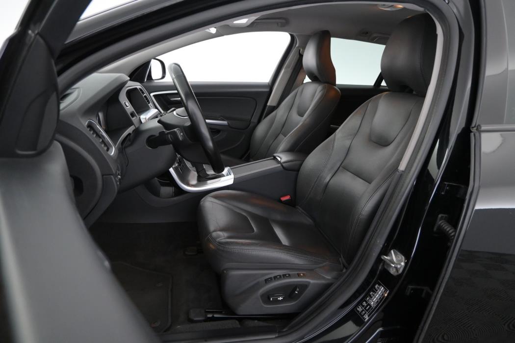 VOLVO V60 Cross Country 2017
