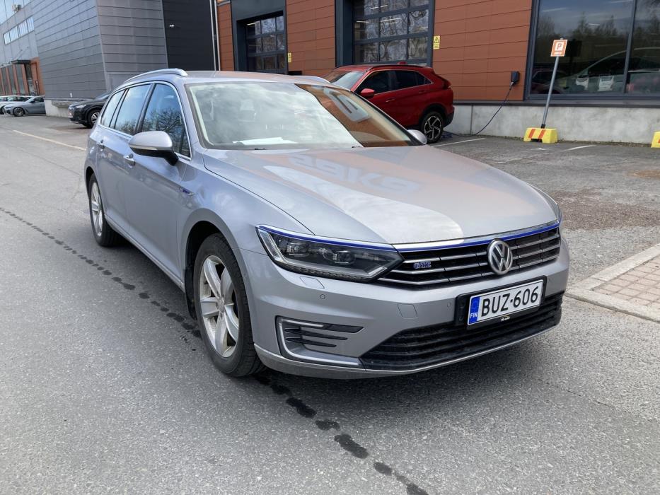 VOLKSWAGEN Passat 2018