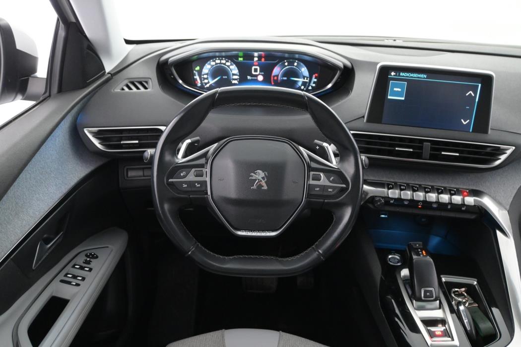 PEUGEOT 5008 2019