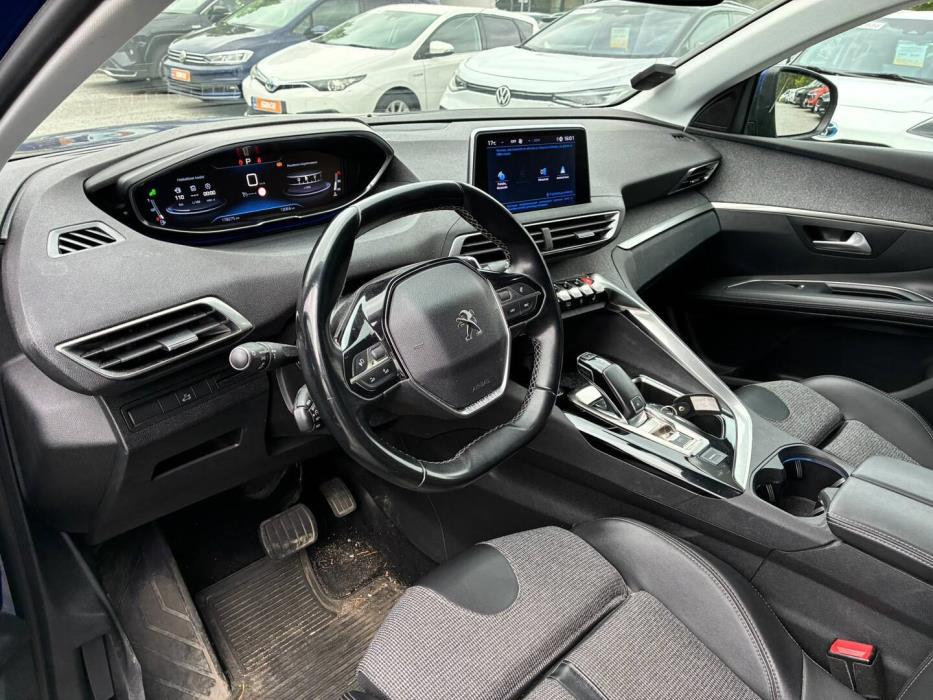 PEUGEOT 3008 2019