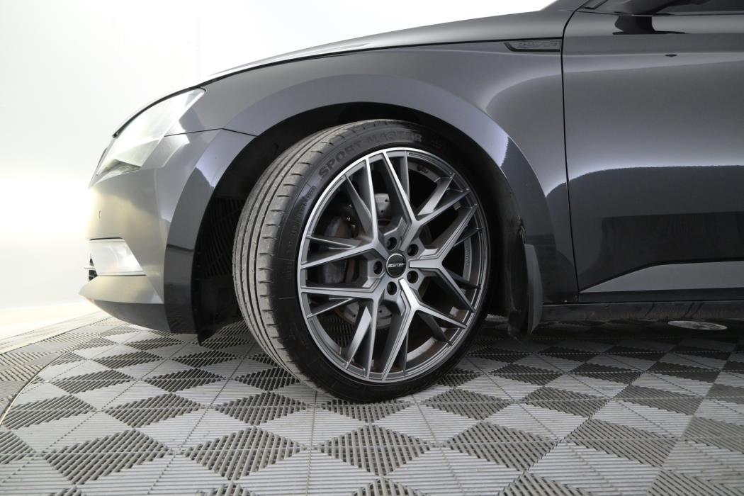 SKODA Superb 2015