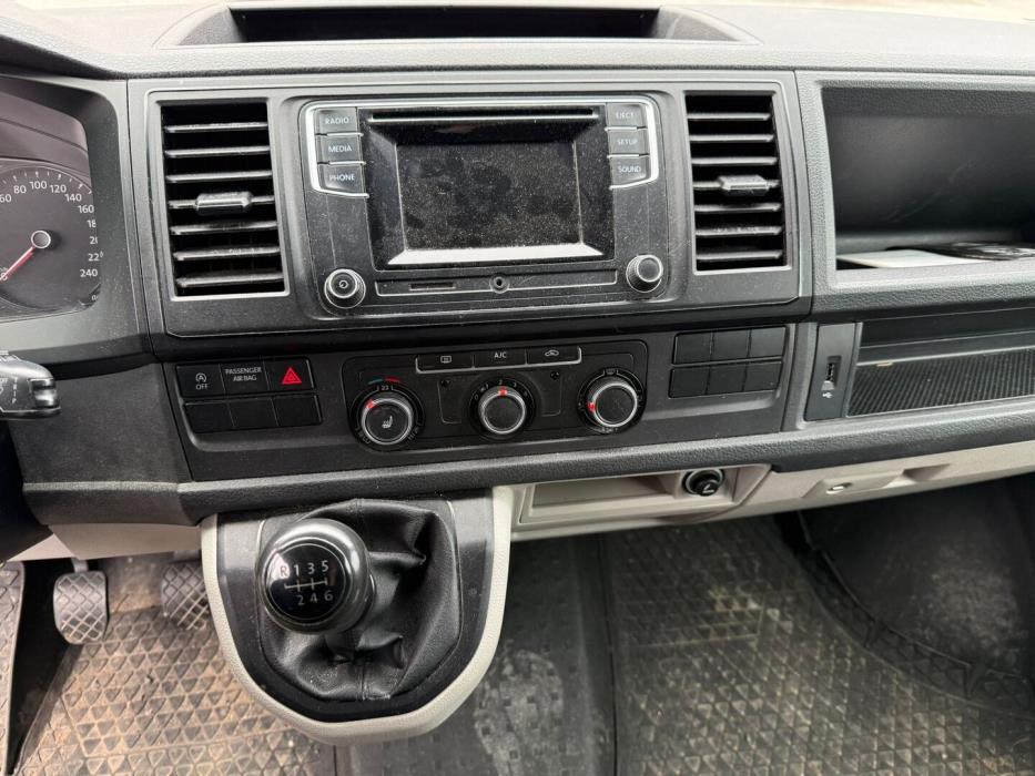 VOLKSWAGEN Transporter 2017