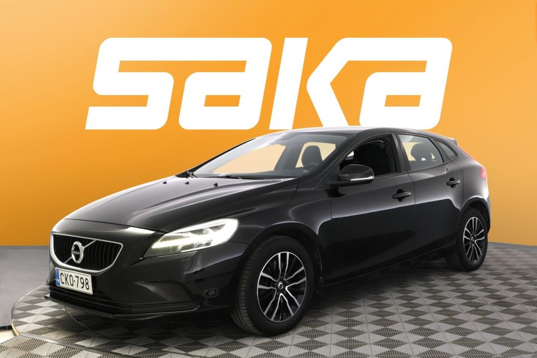 VOLVO V40 2017